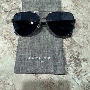 Kenneth Cole Black/Blue Sunglasses W Sleeve